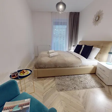 Kurkowa 14 By The River - 900 Steps To Market