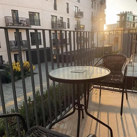 Kurkowa 14 By The River - 900 Steps To Market Apartment Wroclaw